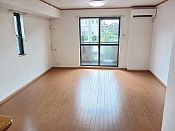 フェイバー　レイ 1階ワンルームのリビング/ダイニング