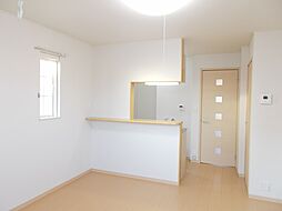 アルモニーメゾンＢ 204 2階1LDKのリビング/ダイニング