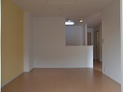 エテルノ 1階1LDKのリビング/ダイニング