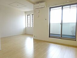 ヴィオラ21−III 201 2階1LDKのリビング/ダイニング