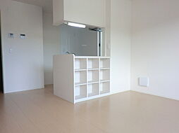 シャインハイツIIIII　II 201 2階1LDKのリビング/ダイニング