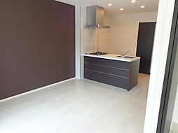 プレシャス 3階1LDKのリビング/ダイニング