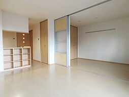 ウエストバード 103 1階1LDKのリビング/ダイニング