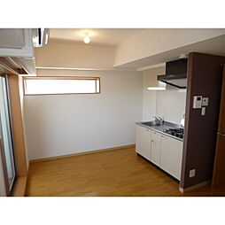 Yuh-3 5階ワンルームのリビング/ダイニング