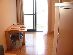 レオパレスだるま 304 3階1Kのリビング/ダイニング