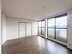 ブライトンパーク 303 3階4Kのリビング/ダイニング