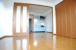 プルミエール江坂 7階1DKのリビング/ダイニング