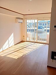 アヴニールIII 102 1階2LDKのリビング/ダイニング