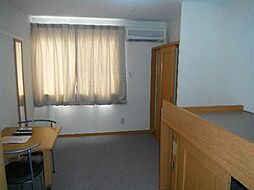 レオパレスイン 203 2階1Kのリビング/ダイニング