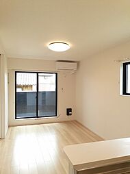 エノルメII 205 2階2LDKのリビング/ダイニング