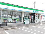 【コンビニエンスストア】ファミリーマート　森上店まで700ｍ