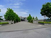 【高校】ぐんま国際アカデミー　中高学部まで450ｍ