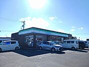 【コンビニエンスストア】ファミリーマート　小吹店まで850ｍ