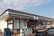 【コンビニエンスストア】セブンイレブン上新田店まで120ｍ
