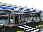 【コンビニエンスストア】ローソン大田小学校前店まで500ｍ