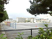 【小学校】平塚市立花水小学校まで964ｍ