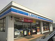 【コンビニエンスストア】ローソン各務原鵜沼朝日町店まで500ｍ