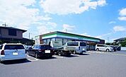 【コンビニエンスストア】ファミリーマート 日高高萩店まで400ｍ