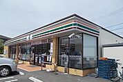 【コンビニエンスストア】セブンイレブン飯田岡駅南店まで240ｍ