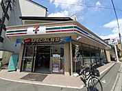 【コンビニエンスストア】セブンイレブン京都壬生辻町店まで110ｍ