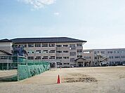 【中学校】西中学校まで1400ｍ