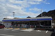 【コンビニエンスストア】ローソン 沼津下香貫店まで500ｍ