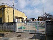 【幼稚園】上中居こども園まで550ｍ
