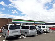 【コンビニエンスストア】ファミリーマート　江南寄木店まで450ｍ