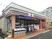 【コンビニエンスストア】セブンイレブン松戸西馬橋広手町店まで701ｍ
