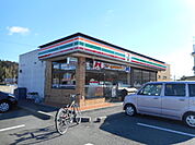 【コンビニエンスストア】セブンイレブン菊川下平川店まで718ｍ