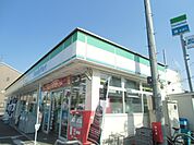 【コンビニエンスストア】ファミリーマート　西原町店まで378ｍ