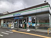 【コンビニエンスストア】ファミリーマート 久我石原町店まで450ｍ