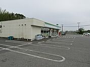 【コンビニエンスストア】ファミリーマート茂原新小轡店まで850ｍ
