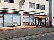 【コンビニエンスストア】セブンイレブン大津港駅前店まで650ｍ