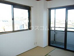 第三杉山ビル 3階2LDKの室内