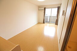 ロイヤルエストIII 201 2階1LDKのリビング/ダイニング