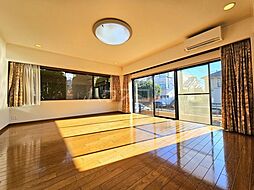 東急大井町線 等々力駅 徒歩7分の賃貸マンション 1階2LDKのリビング/ダイニング