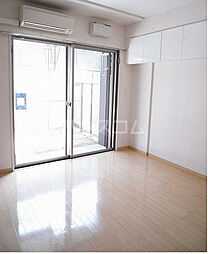 エフ・デビュー 202 2階1Kのリビング/ダイニング