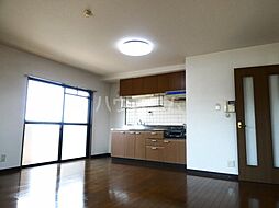 プレザント杁ヶ池 202 2階2LDKのリビング/ダイニング