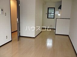 エフプラッツ 302 3階1LDKのリビング/ダイニング