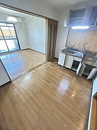 八番館 303 3階1DKのリビング/ダイニング