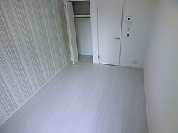 ソリッド西船橋 203 2階1Kのリビング/ダイニング