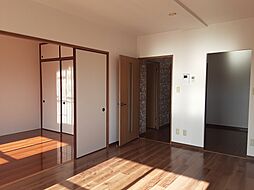 ルミエール緑岡　Ａ 3階3LDKのリビング/ダイニング