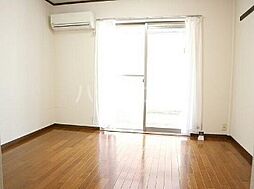 メゾン美光 101 1階ワンルームのリビング/ダイニング