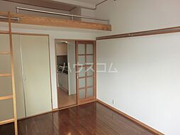 ピュアブラッサム 102 1階1Kのリビング/ダイニング