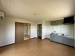 メゾン・グランガーデン 103 1階2LDKのリビング/ダイニング