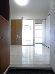 京王線 国領駅 徒歩6分の賃貸マンション 1階2DKのリビング/ダイニング