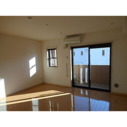 グラン・パスモ 102 1階1Kのリビング/ダイニング