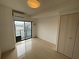 パロス・コート 105 1階1Kのリビング/ダイニング