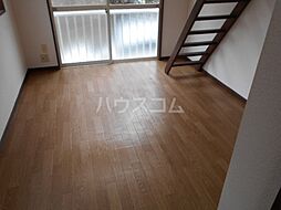 ホワイトウイングIII 202 1階ワンルームのリビング/ダイニング